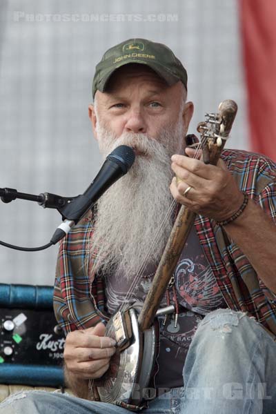 SEASICK STEVE - 2017-07-02 - ARRAS - La Citadelle - Main Stage - 